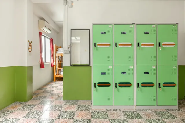 Forever Happiness Hostel-Bed in 6-Bed Dormitory Room-6