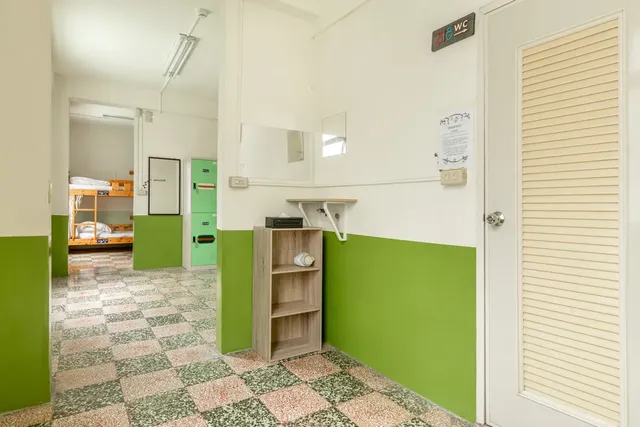 Forever Happiness Hostel-Bed in 6-Bed Dormitory Room-8