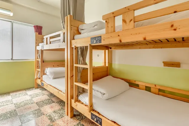 Forever Happiness Hostel-Bed in 6-Bed Dormitory Room-3