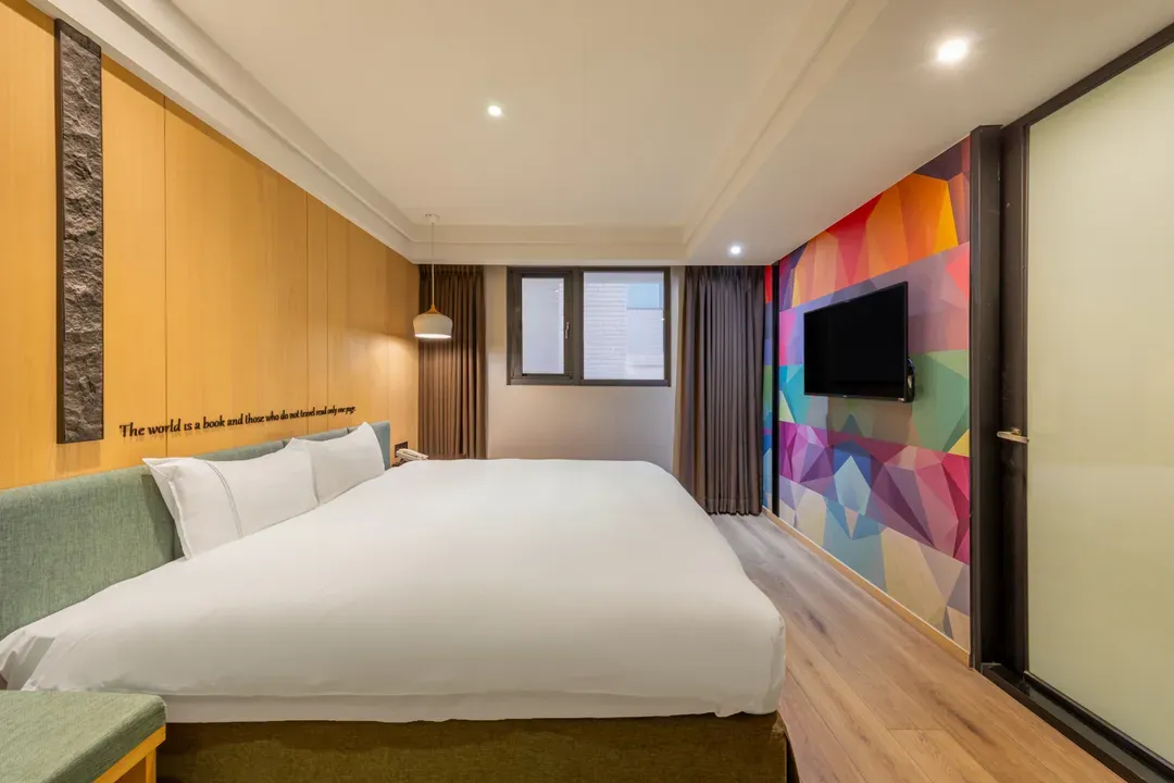 CHECK inn Taichung Wenxin Zhongqing
