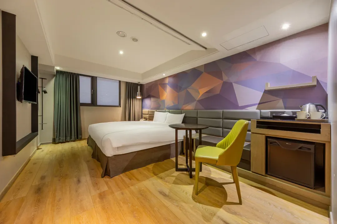 CHECK inn Taichung Wenxin Zhongqing