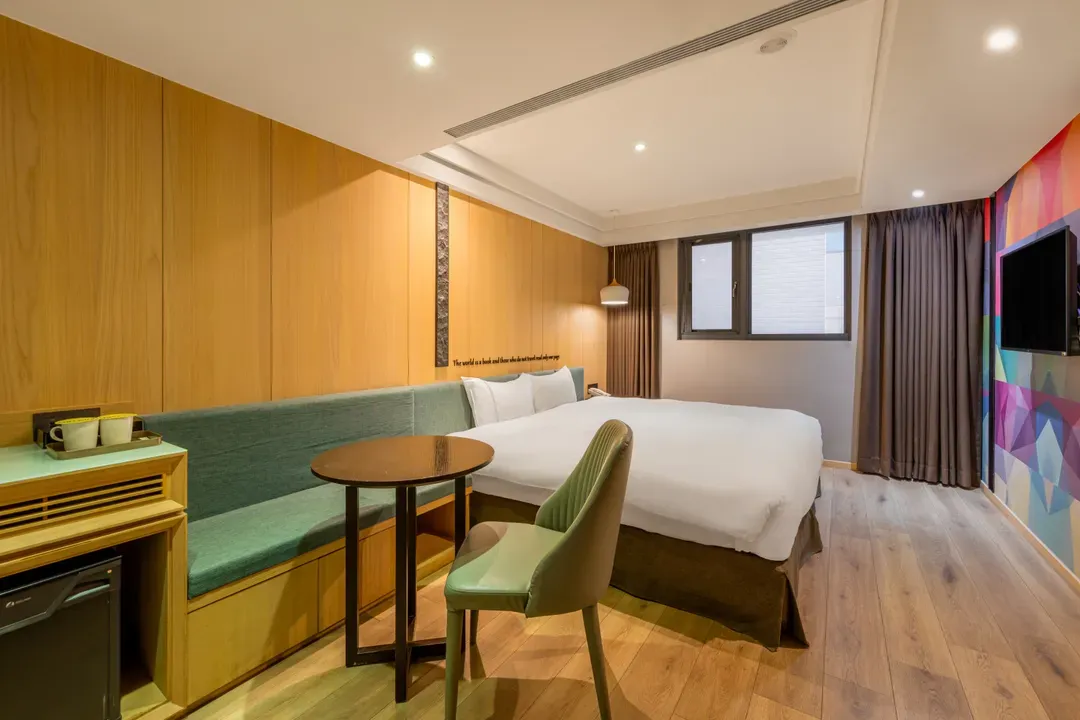 CHECK inn Taichung Wenxin Zhongqing
