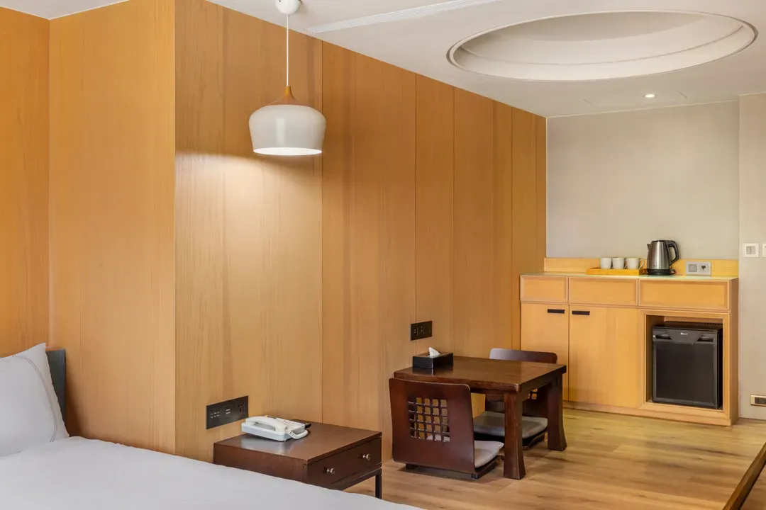 CHECK inn Taichung Wenxin Zhongqing