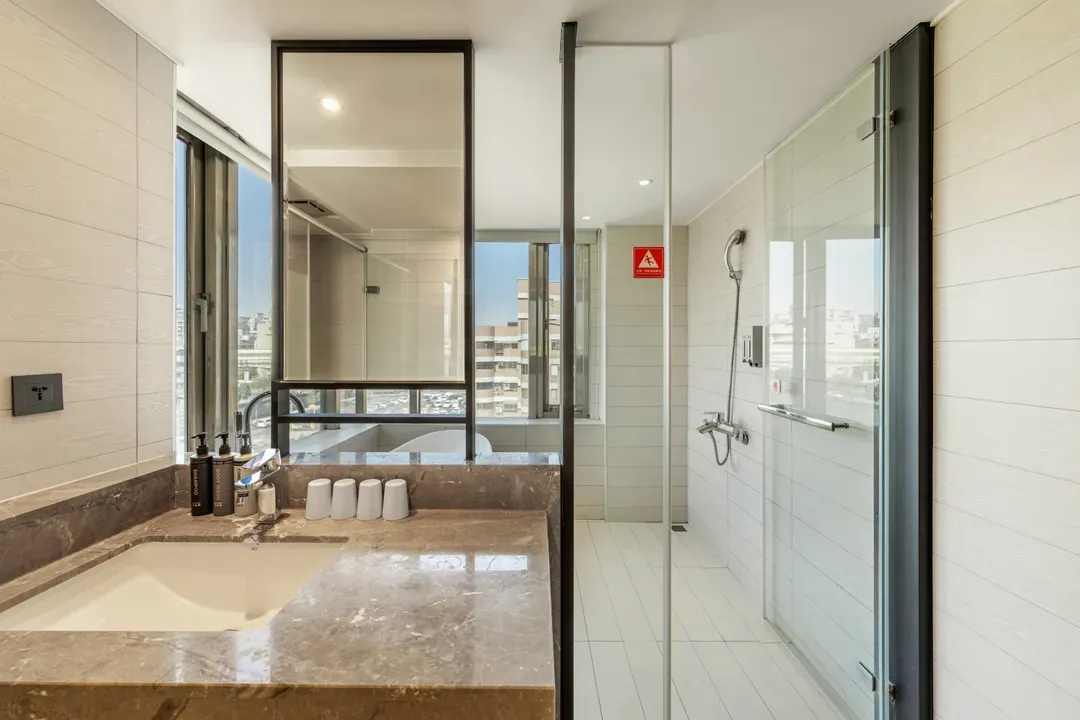 CHECK inn Taichung Wenxin Zhongqing