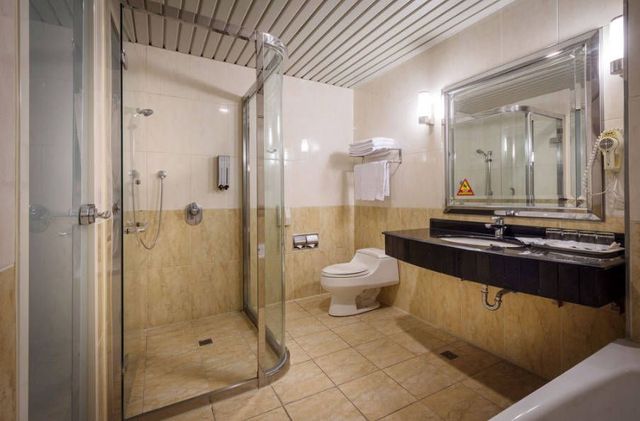 Guide Hotel Zhongli Zhongzheng-Deluxe Quadruple Room-4