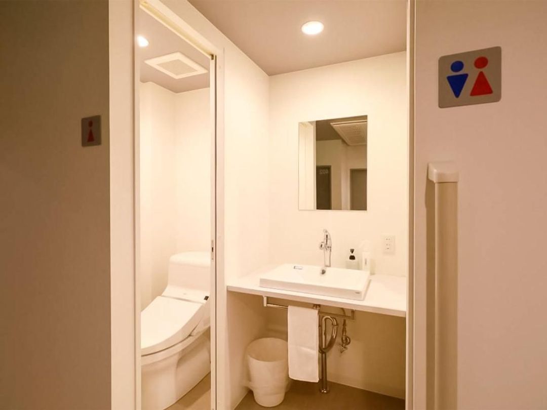 IWATOYAMA HOTEL (Iwatoyama Hostel)