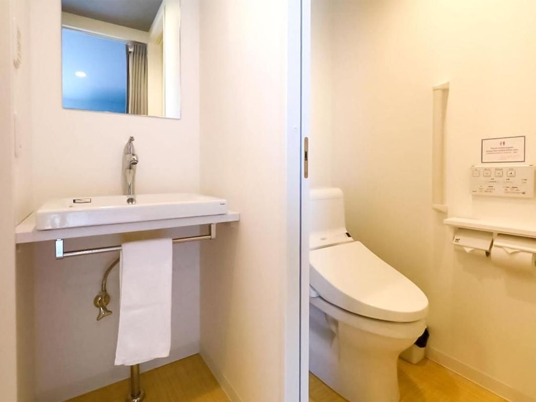 IWATOYAMA HOTEL (Iwatoyama Hostel)