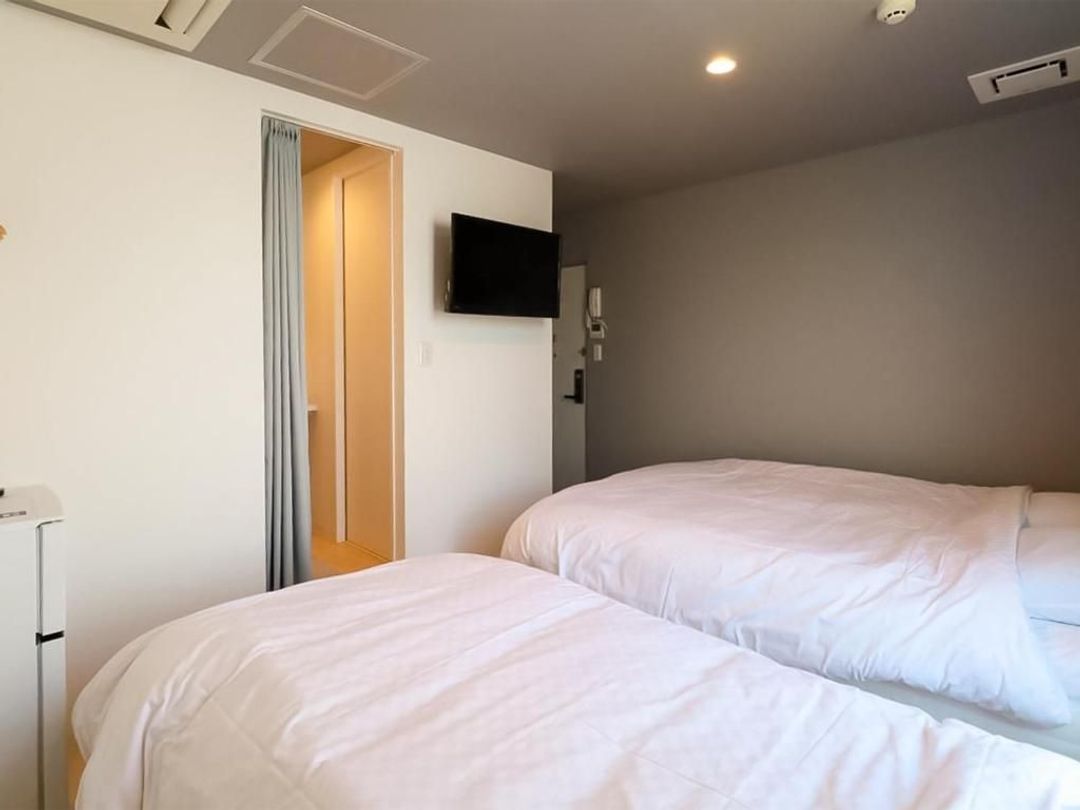 IWATOYAMA HOTEL (Iwatoyama Hostel)