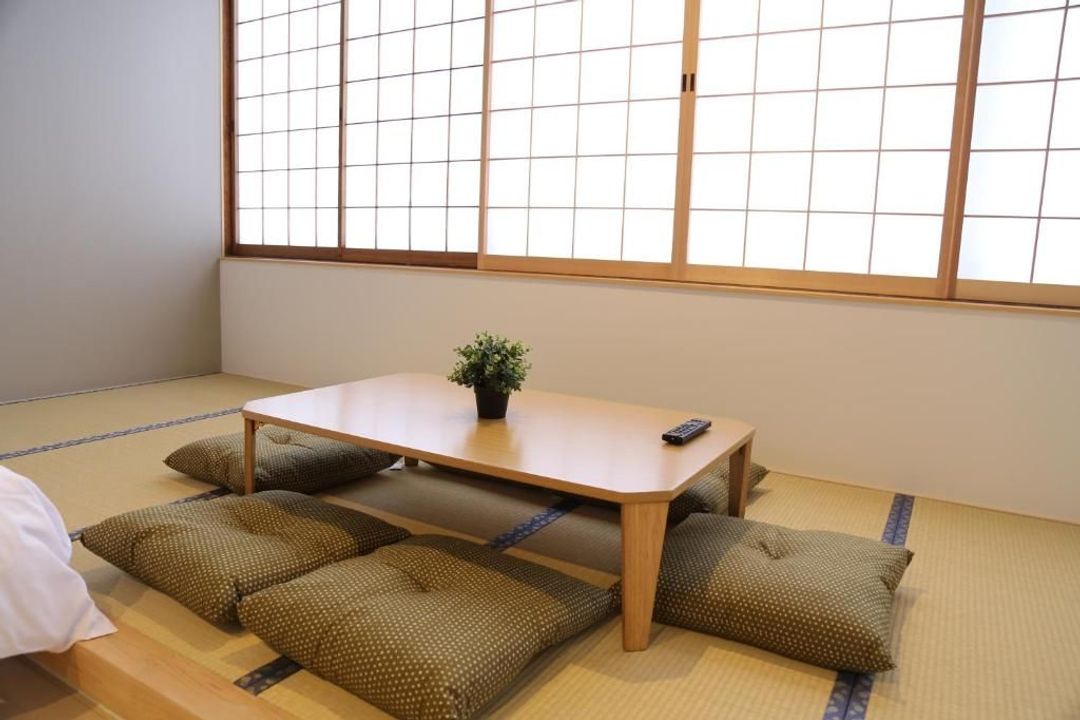 IWATOYAMA HOTEL (Iwatoyama Hostel)