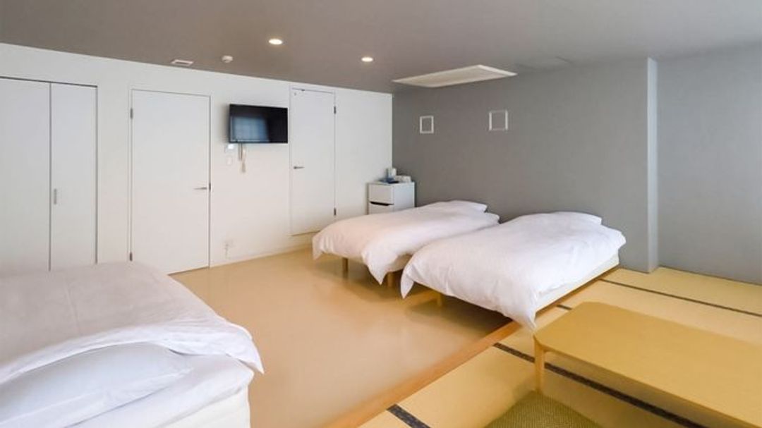 IWATOYAMA HOTEL (Iwatoyama Hostel)