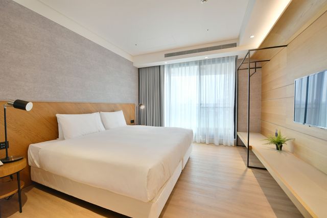 CHECK inn Select New Taipei Sanchong Waterfront｜新規オープン-Classic Double Room with Balcony-2