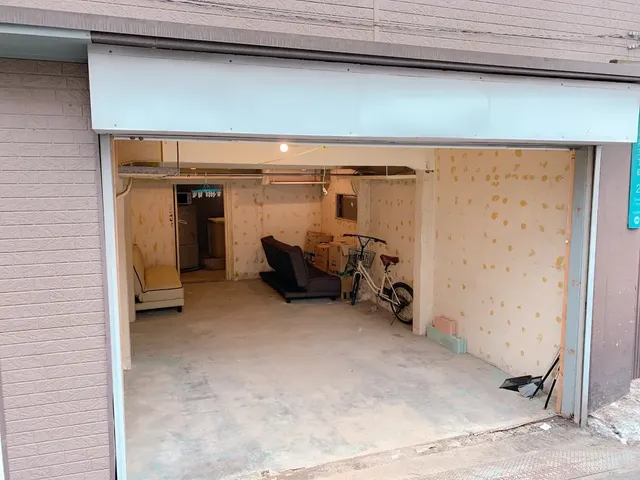 ガレージ