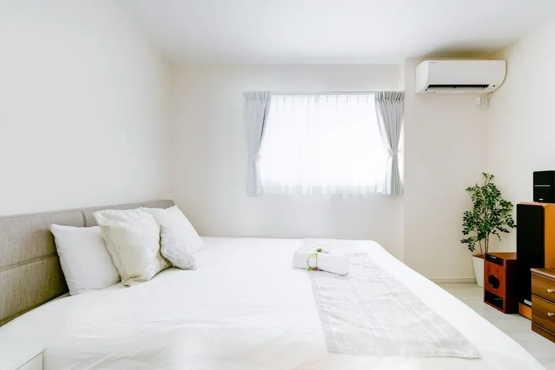 Sterilization and deodorization of the inside of the building and bedding are finished by spraying EM fermenting enzyme. Alcohol disinfection is also carried out!