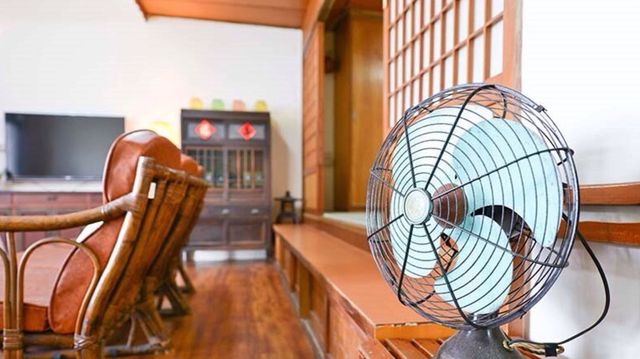 識 臺南｜近藍晒圖＆奇美博物館、只接一組房客-包層懷舊樸實氛圍的老式公寓，5-6人入住-3