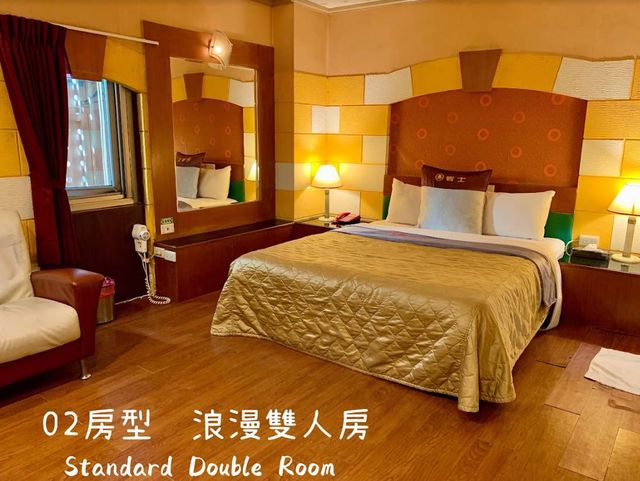 賓士旅館-典雅雙人房-2