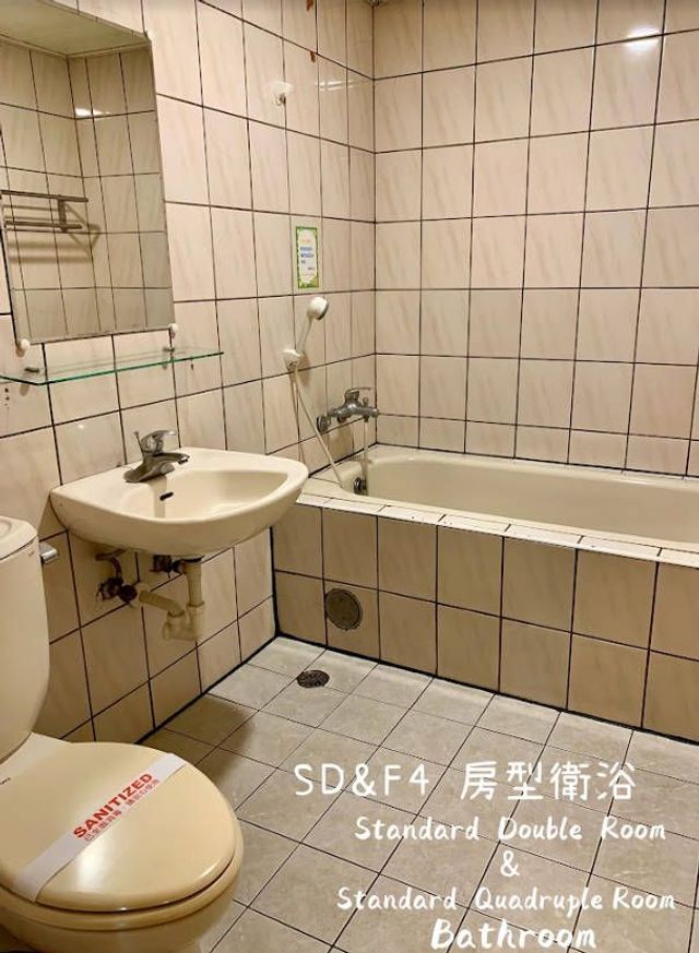 賓士旅館-標準四人房-5
