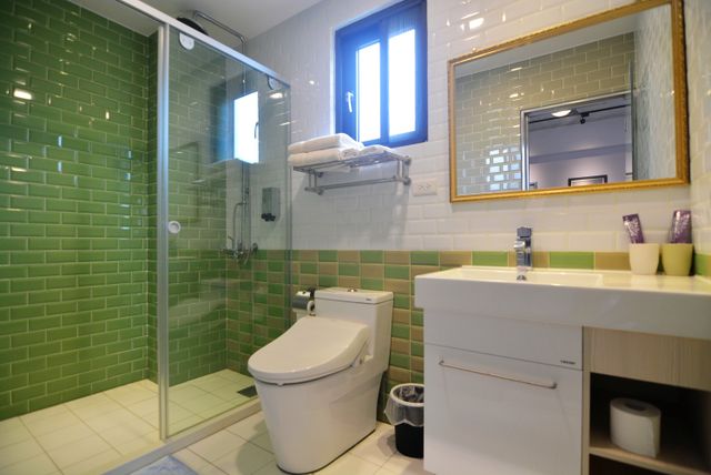 Say Yeah Inn-202 enjoy sunny double room-2