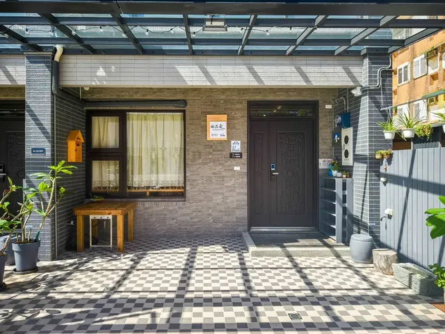 Newly opened guesthouse, turn right - 4-18 people per room/floor/electric mahjong/karaoke/slide - room rates based on number of guests.-包棟-9