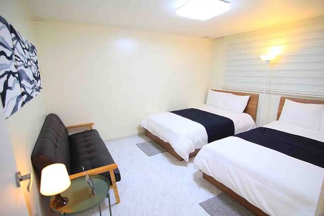 Chan &Suji II-2Room & 2Bath @ HongikEXIT6 3min on foot-7