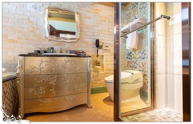 Hotel Moon-602 Deluxe Double Room with Sea View-6