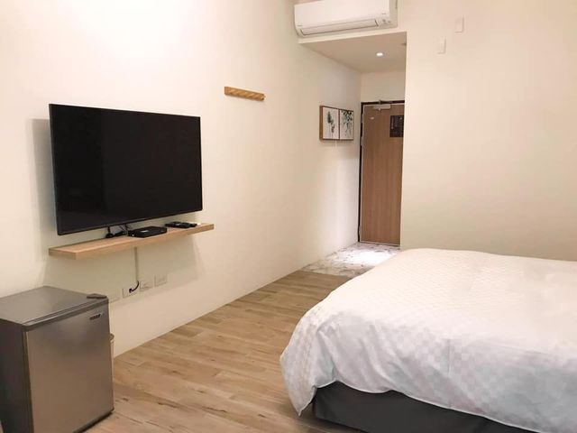澄居行旅｜緊鄰台南赤崁樓、設有浴缸房-加大雙人床房｜附浴缸-2