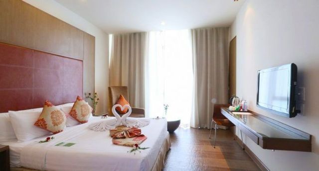On 8 Sukhumvit Nana Bangkok-Saffron Premier King Room (Room only)-2