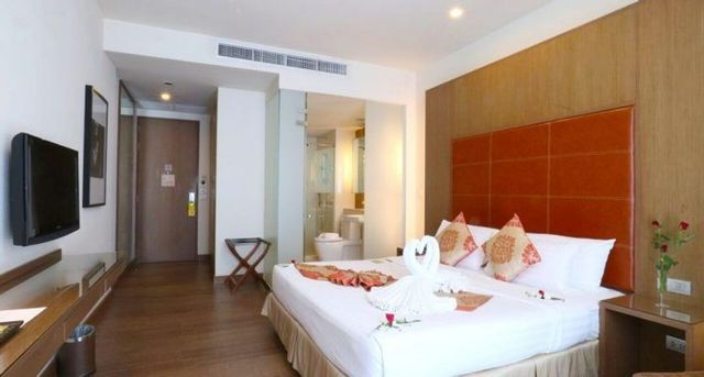 On 8 Sukhumvit Nana Bangkok-Saffron Premier King Room (Room only)-1