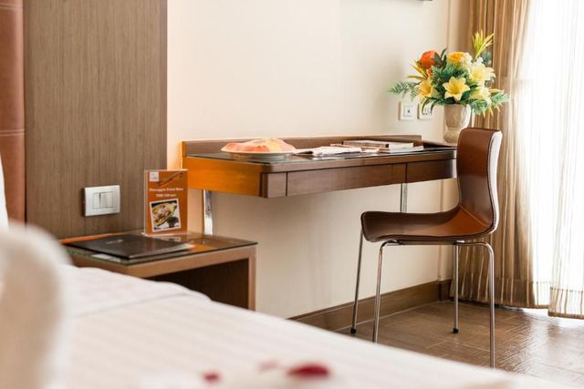 On 8 Sukhumvit Nana Bangkok-Saffron Premier King Room (Room only)-7
