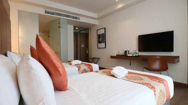 On 8 Sukhumvit Nana Bangkok-Saffron Premier Twin Room (Room only)-8