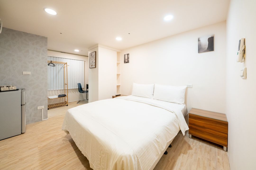 Hotelshere, Ximen