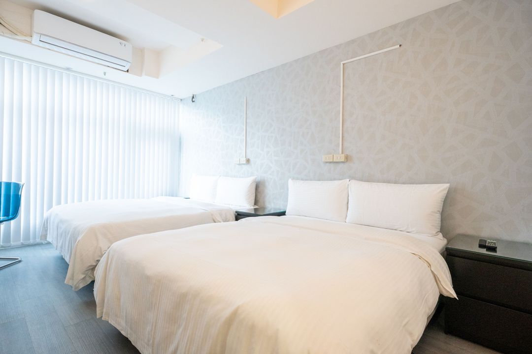 Hotelshere, Ximen