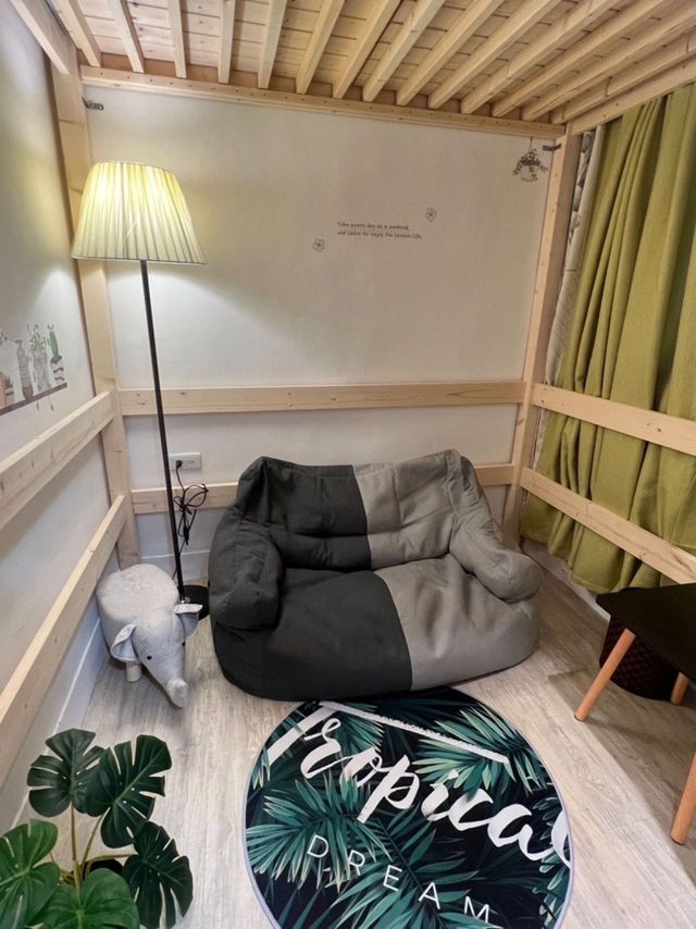 愛樂-黑貓館｜緊鄰大東夜市-302綠色世界迷你雙人套房(自助入住，請一定要加賴以取得入住步驟）-3