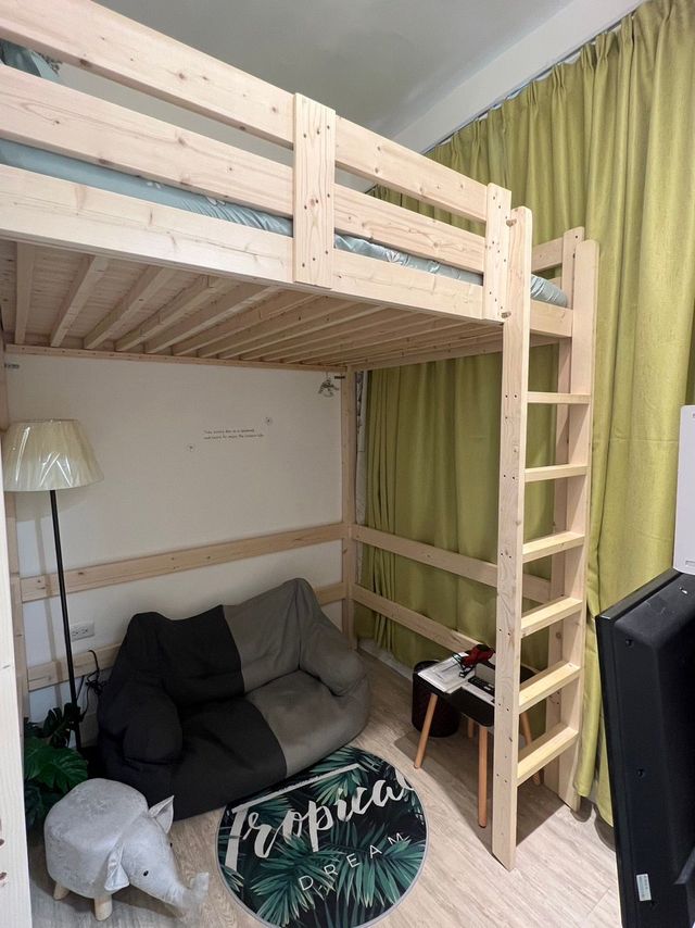 愛樂-黑貓館｜緊鄰大東夜市-302綠色世界迷你雙人套房(自助入住，請一定要加賴以取得入住步驟）-1