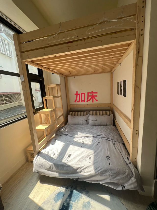 愛樂-黑貓館｜緊鄰大東夜市-英倫風情2~4人套房(可加床)(自助入住，請一定要加賴以取得入住步驟）-9