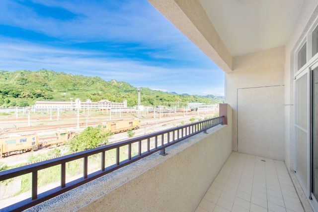 台東嶼光智能入住旅宿|彩虹石榴&囍福圓閤-雙人房-附陽台-14