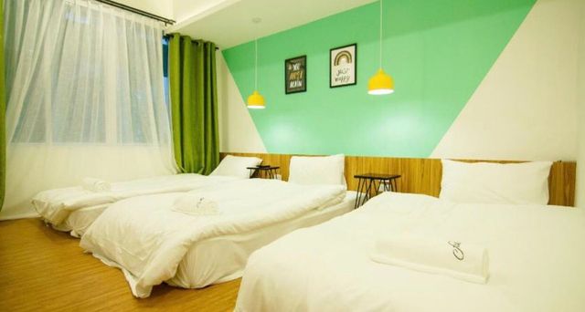 The Ellis Bangkok-Bed in Economy Triple Room with Shared Bathroom-2