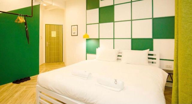 The Ellis Bangkok-Deluxe Queen Room No.1-2