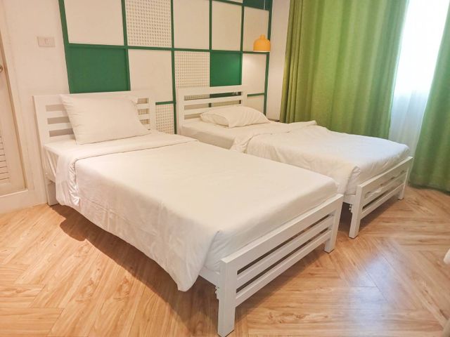 The Ellis Bangkok-Deluxe Queen Room No.2-2