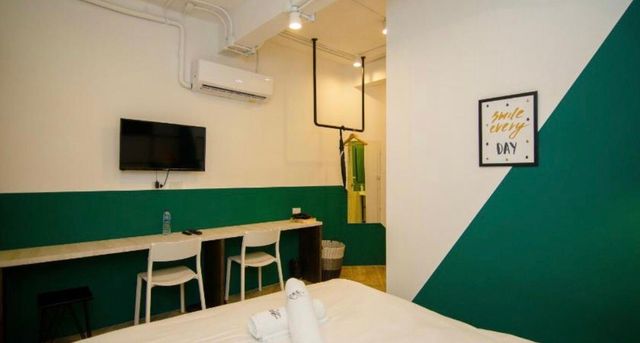 The Ellis Bangkok-Triple room with private bathroom-2