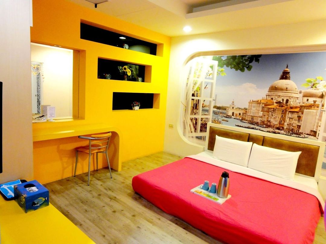 Little Ryukyu Boath House B & B
