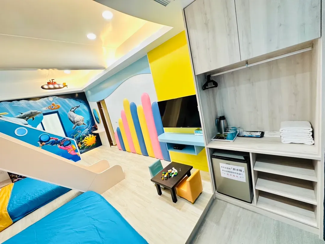 Little Ryukyu Boath House B & B