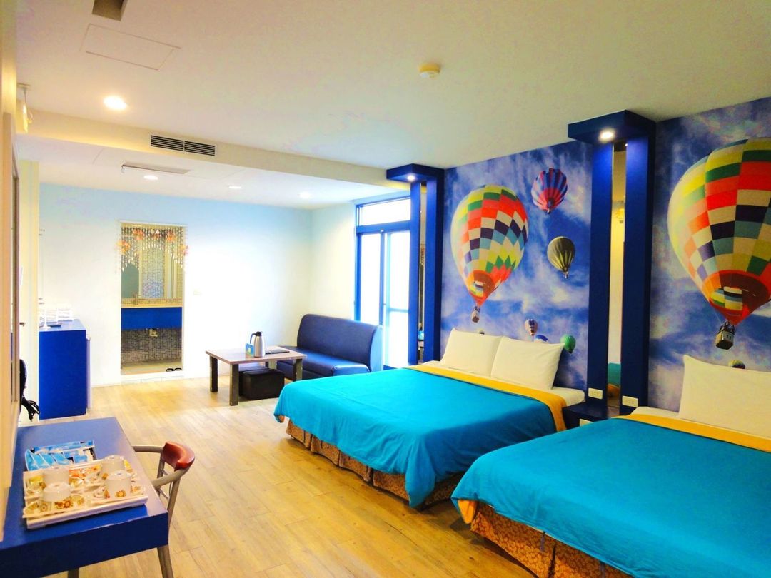 Little Ryukyu Boath House B & B