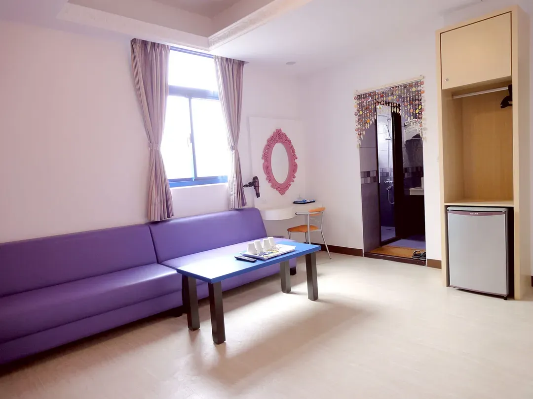 Little Ryukyu Boath House B & B