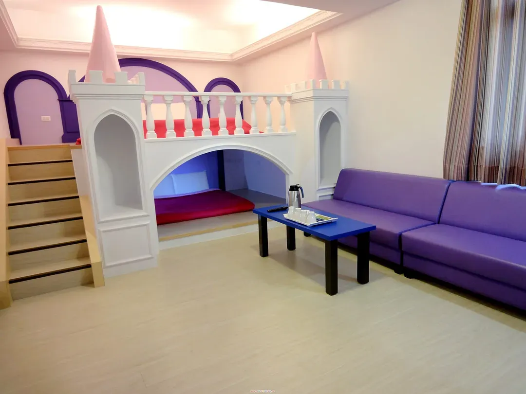 Little Ryukyu Boath House B & B