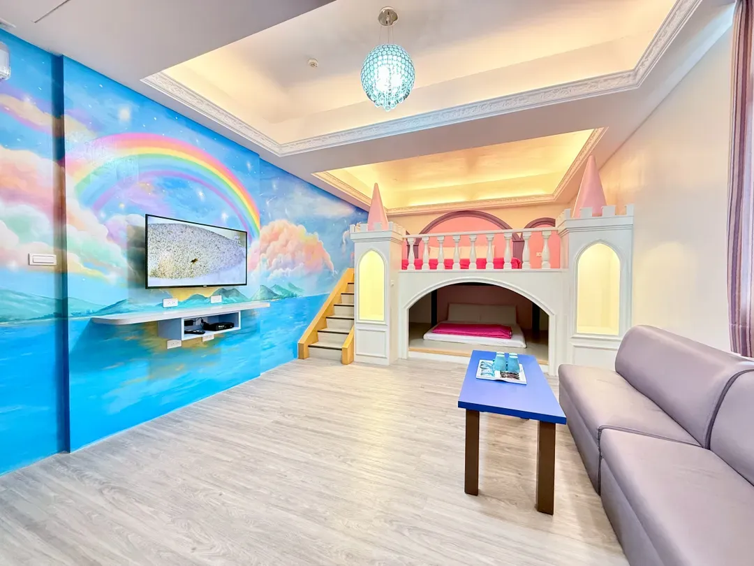 Little Ryukyu Boath House B & B