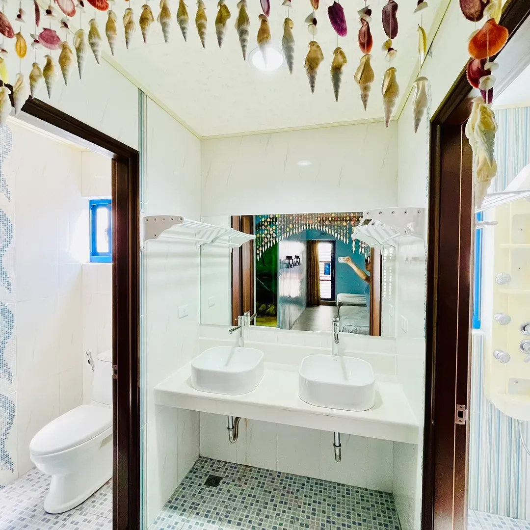 Little Ryukyu Boath House B & B
