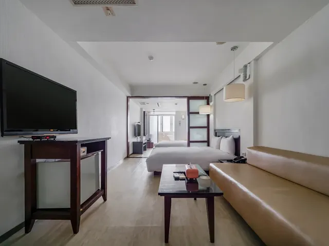 承攜行旅-高雄新崛江-承樂家庭客房-1