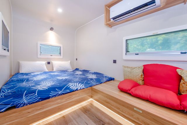 Tai  Ping  Shan  Camper  Van-Camper 4 person room-6