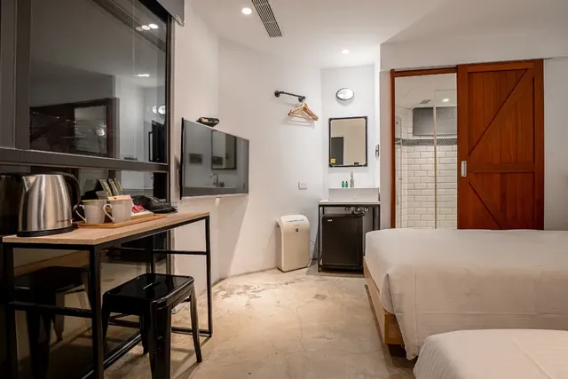 CHASE Hotel-Superior Twin Room-6