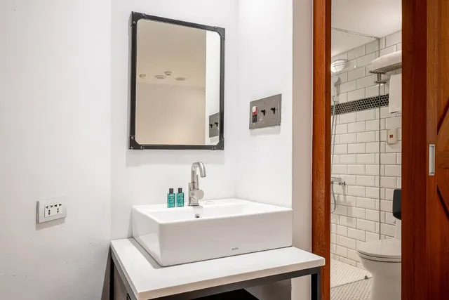 CHASE Hotel-Superior Twin Room-10